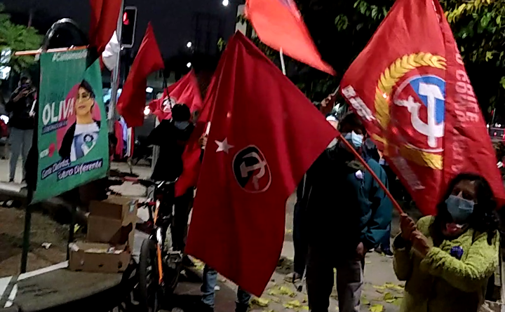 Caravana frente al "Kaiser"